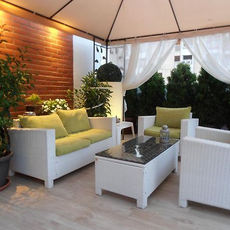 Oasis Daily Apartment Belgrad Oda fotoğraf