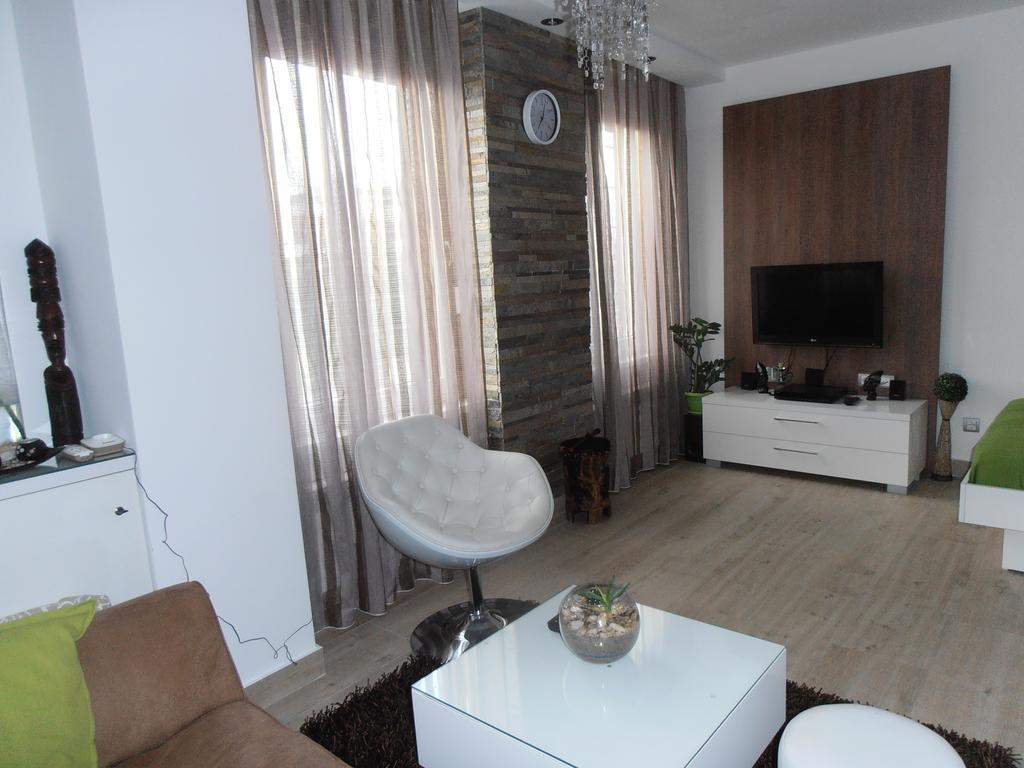 Oasis Daily Apartment Belgrad Oda fotoğraf