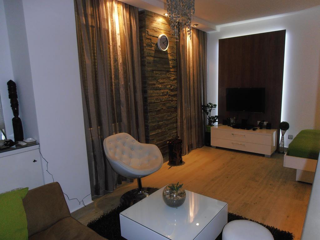 Oasis Daily Apartment Belgrad Oda fotoğraf